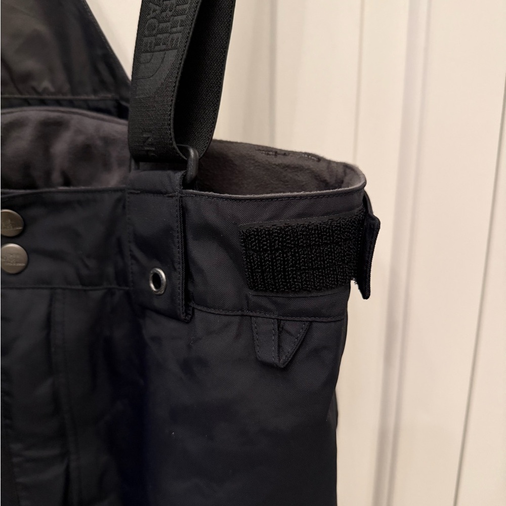 The North Face Ski Pants with Removable Suspenders - Picture 7 of 12